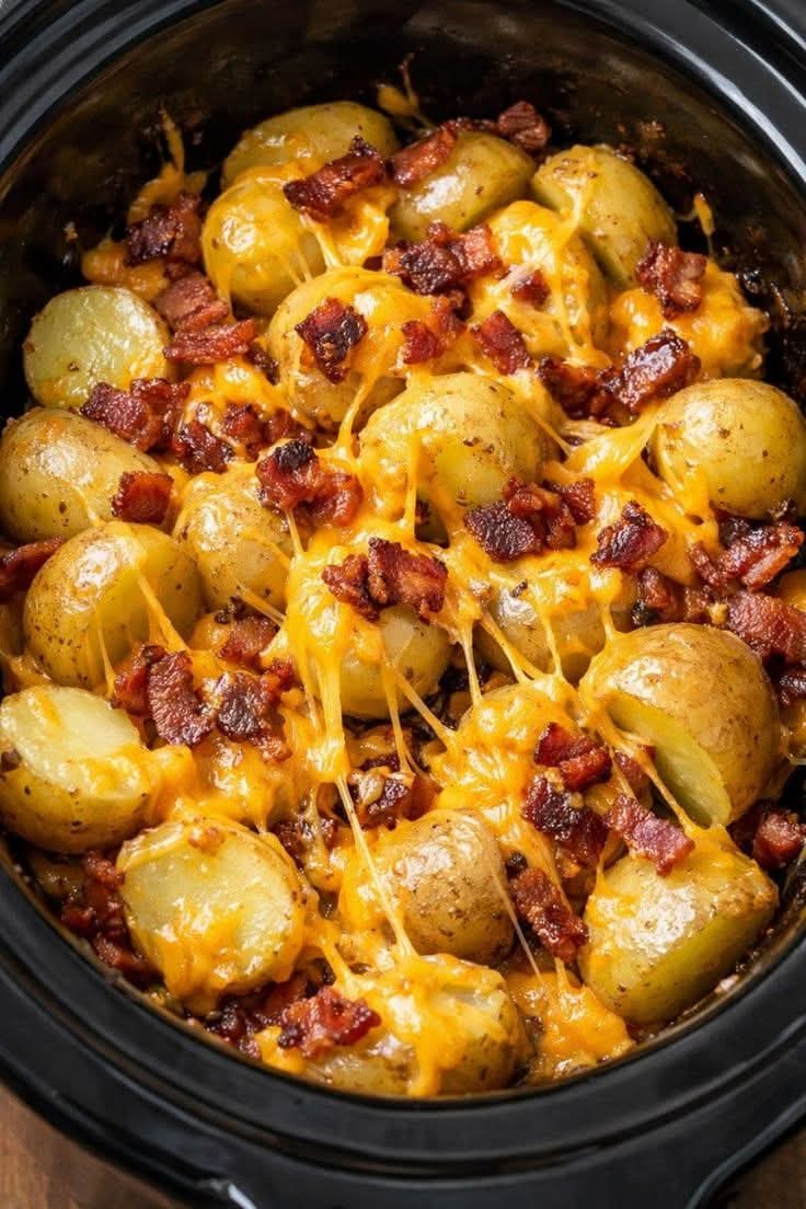 Crockpot Cheesy Bacon Potatoes